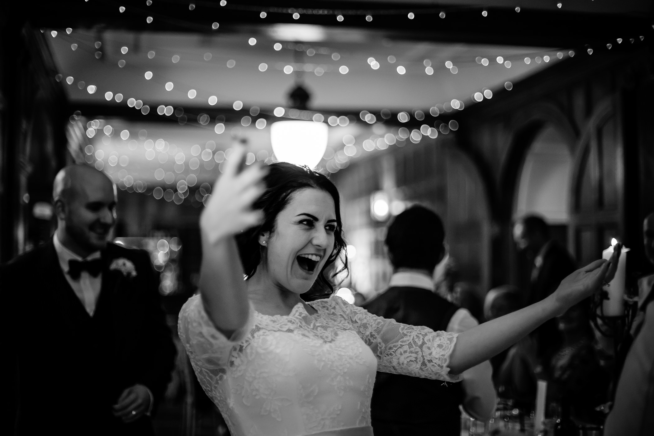 Georgie & steve - Sansom photography Grays Court York Wedding-30