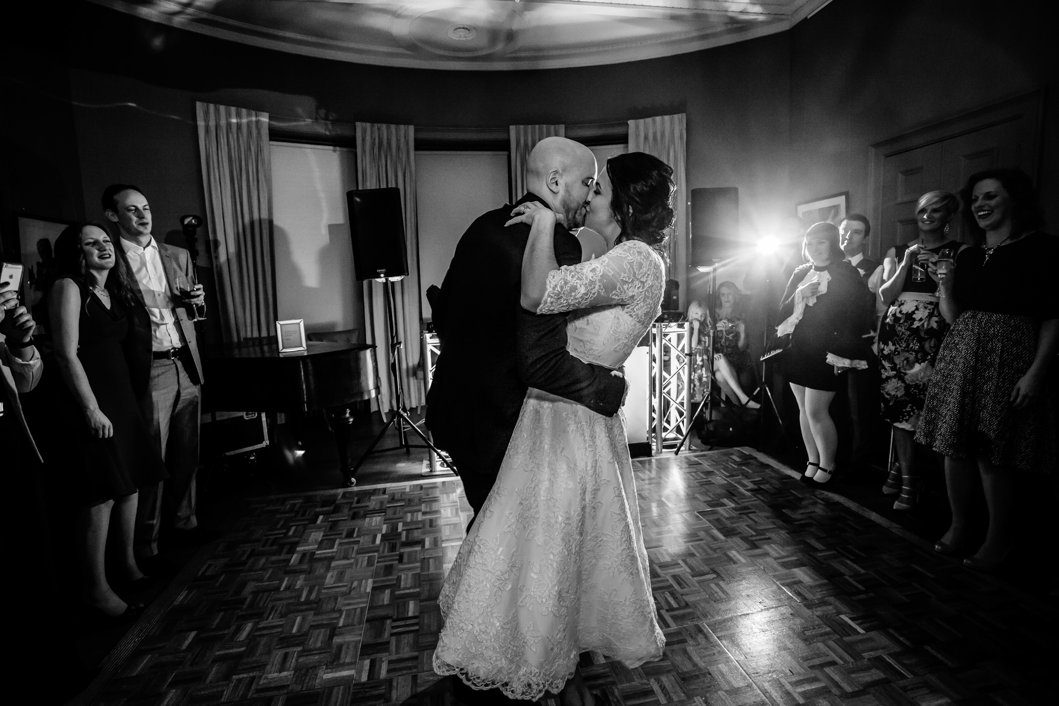 Georgie & steve - Sansom photography Grays Court York Wedding-32