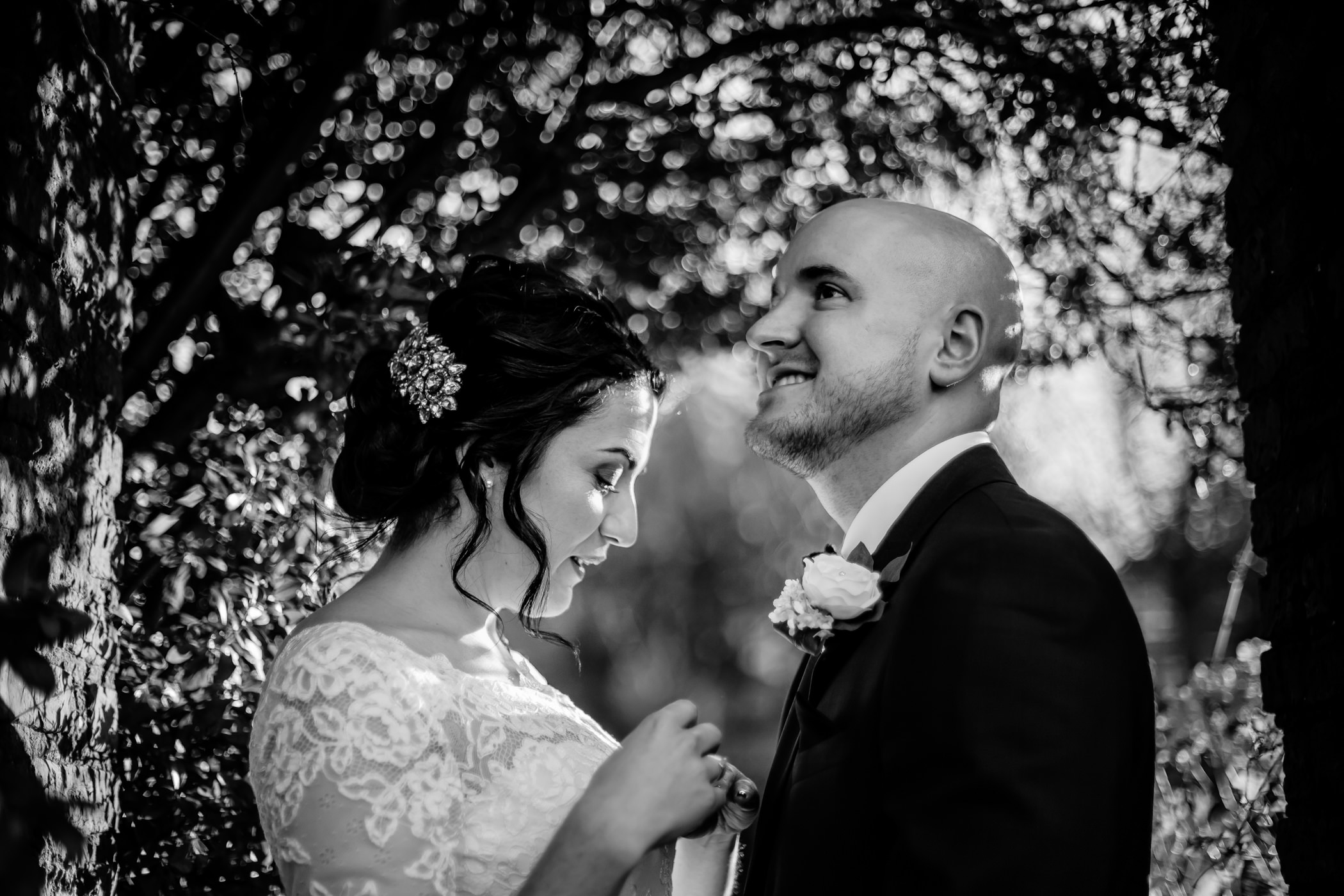 Georgie & steve - Sansom photography Grays Court York Wedding-43